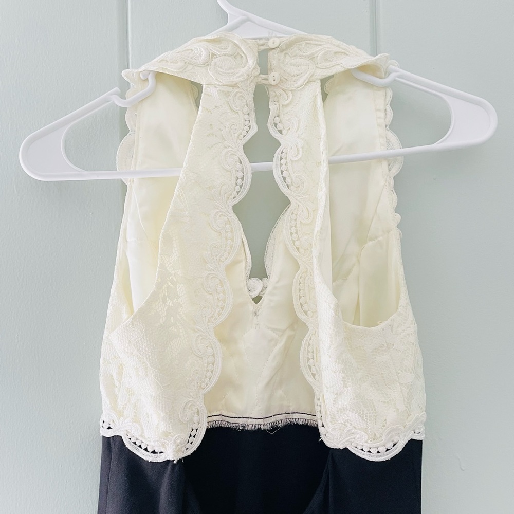Vintage (80s) Scott McClintock Ivory Lace and Black Sleeveless Formal Dress / 6P - Picture 5 of 6